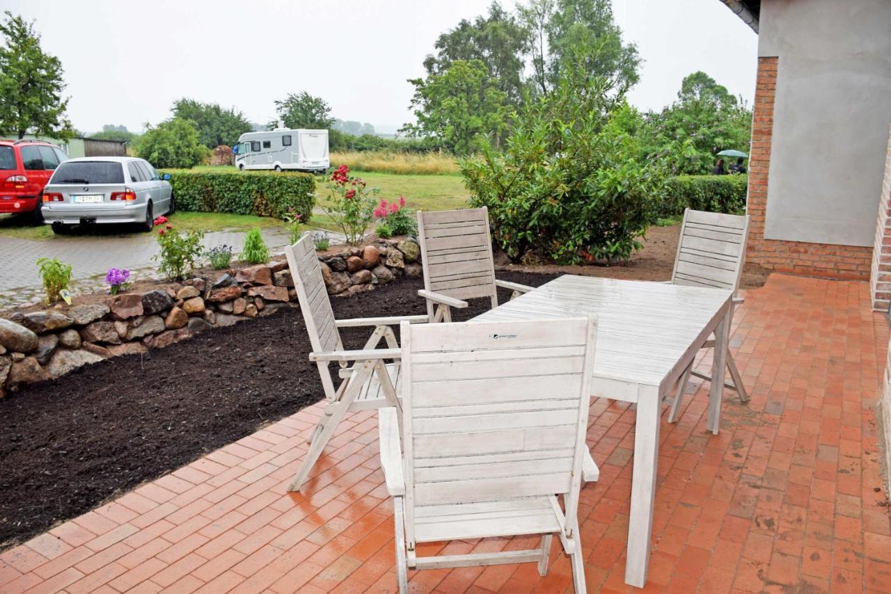 Ferienhaus Zum Boddenstrand Mit Ka Groß Zicker Eksteriør billede